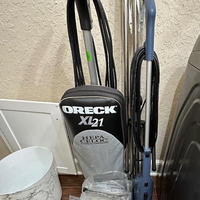 Oreck XL21 Vacum lot