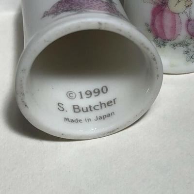 vintage PRECIOUS MOMENTS PORCELAIN THIMBLES 3