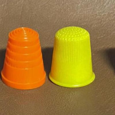 lot vintage plastic Advertising Thimbles 