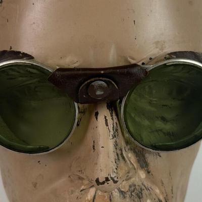 AMERICAN OPTICAL AO 72 DRIVING GOOGLES vintage