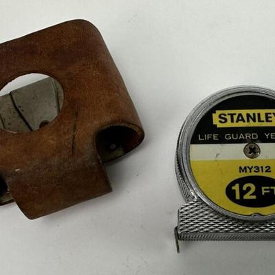vintage STANLEY 12 FT TAPE MEASURE & LEATHER BELT CLIP HOLDER