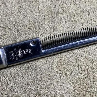 retro FOLDING POCKET COMB 1960s Switch Comb~~