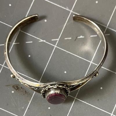 .925 Silver & Amethyst Bracelet Cut Cabochon Cuff Style Vintage Southwestern 