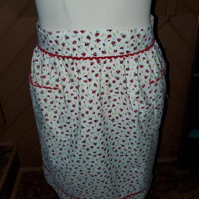 Lot of Vintage Apron for All Seasons from 1940's, 50's and 60's