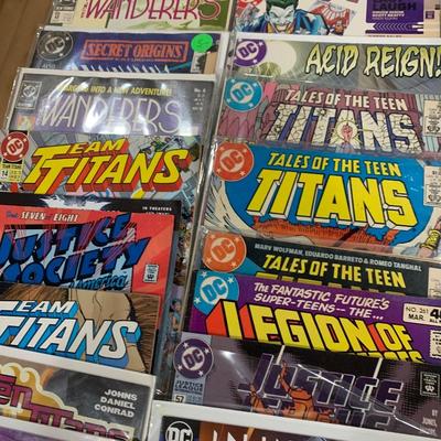 Large Marvel Comics Lot