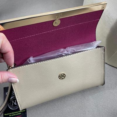 Nicole Lee Wristlet NEW!