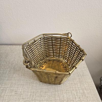 Sale Photo Thumbnail #379: Small gold basket