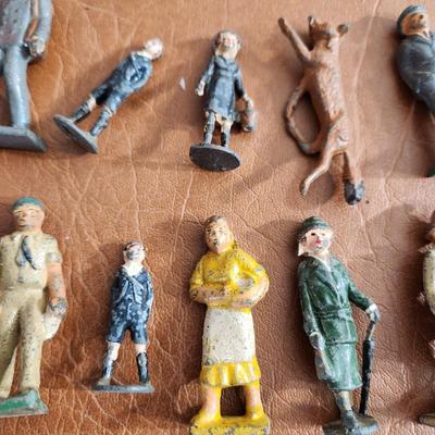Lot of 19 Cast Metal Figurines Train Garden