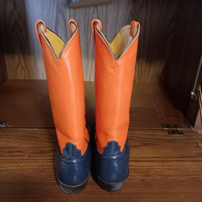 MEN'S ORANGE AND BLUE WESTERN BOOTS SIZE 10 PLUS A BOOT HORN