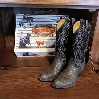 MEN'S COWTOWN LEATHER WESTERN BOOTS SIZE 10D