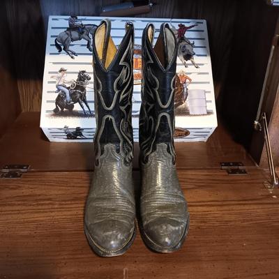 MEN'S COWTOWN LEATHER WESTERN BOOTS SIZE 10D