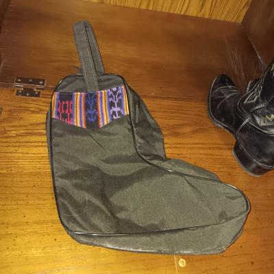 MEN'S LEVI'S LEATHER WESTERN BOOTS WITH BOOT BAG SIZE 10D