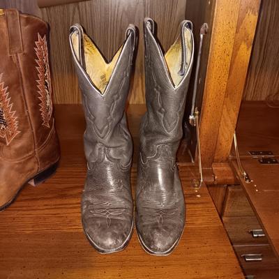MEN'S LEATHER WESTERN BOOTS WITH SOME WEAR SIZE 10