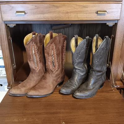MEN'S LEATHER WESTERN BOOTS WITH SOME WEAR SIZE 10