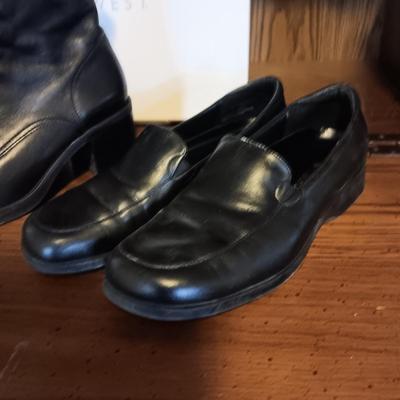 LADIES NINE WEST SHORT BOOTS (8.5) AND SLIP ON SHOES (8.5)