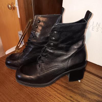 LADIES NINE WEST SHORT BOOTS (8.5) AND SLIP ON SHOES (8.5)