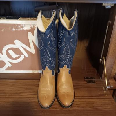 LIKE NEW LADIES ACME LEATHER WESTERN BOOTS SIZE 8.5