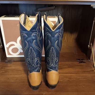 LIKE NEW LADIES ACME LEATHER WESTERN BOOTS SIZE 8.5