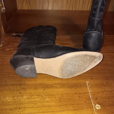 LADIES WESTERN BOOTS SIZE 9