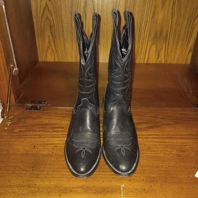 LADIES WESTERN BOOTS SIZE 9