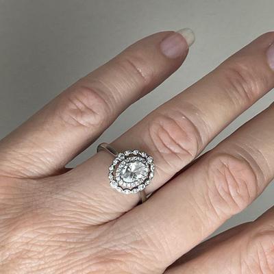 Beautiful CZ Halo Sterling Silver Ring 7.5