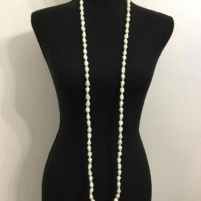 Vintage Hong Kong, flapper style necklace