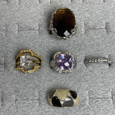 Set of 5 Costume Rings