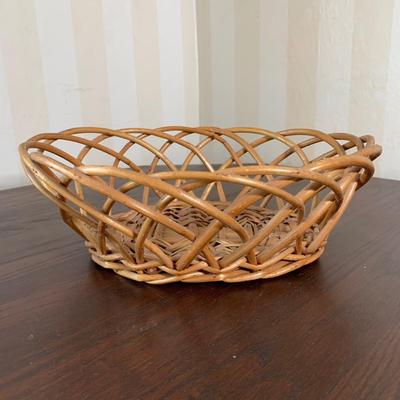 LOT 13 F: Basket Collection