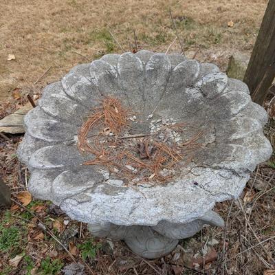 Concrete Birdbath Swan Design Base