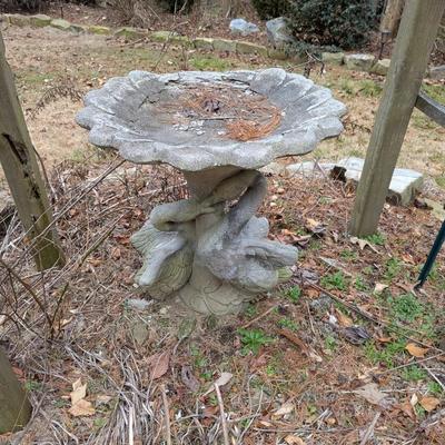 Concrete Birdbath Swan Design Base