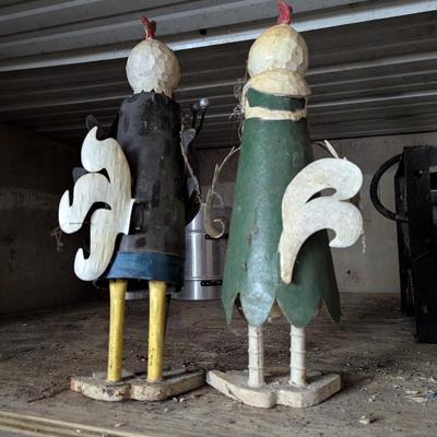 Vintage Rustic Metal Farmhouse Chickens