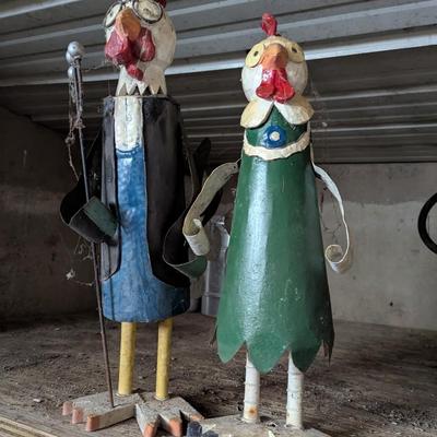 Vintage Rustic Metal Farmhouse Chickens