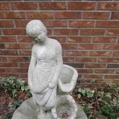 Concrete Women Statue