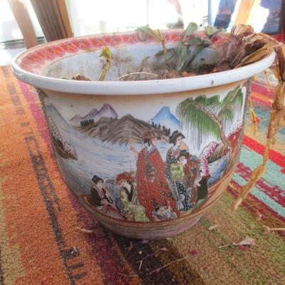 Hand Painted Chinese Ceramic Pot