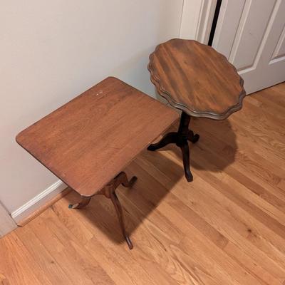 Pair Of Side Tables - Antique Tilt Top Piecrust Table