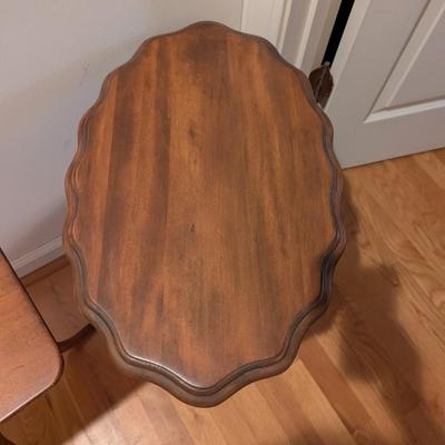 Pair Of Side Tables - Antique Tilt Top Piecrust Table