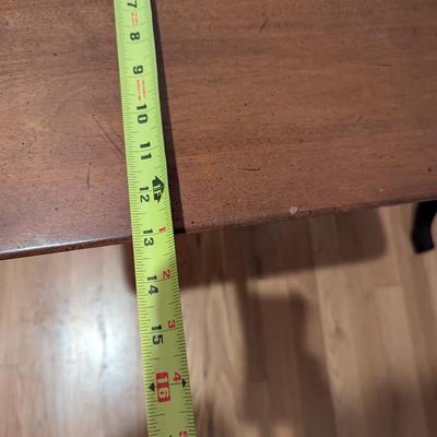 Pair Of Side Tables - Antique Tilt Top Piecrust Table