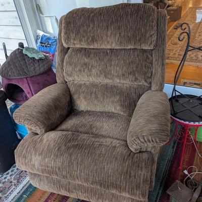NEW Manual Lever Upholstered Recliner