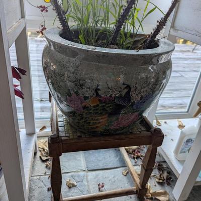 Decorative Asian Scene Ceramic Pot