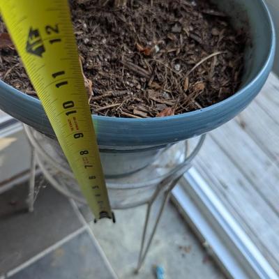 Large Plastic Pots With Stands