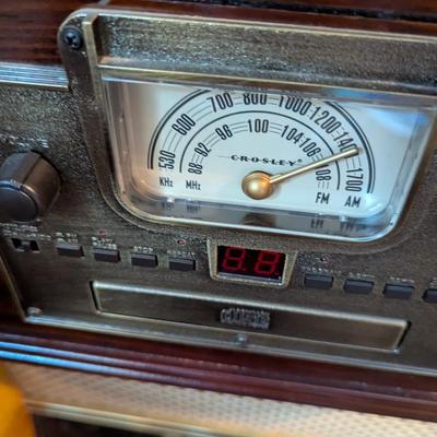 Closely Record Player AM/FM Radio