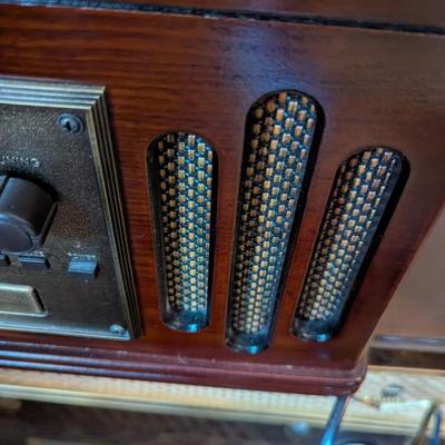 Closely Record Player AM/FM Radio