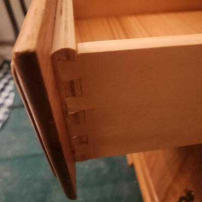 American Signature Side End Table 18x16x28