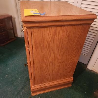 American Signature Side End Table 18x16x28