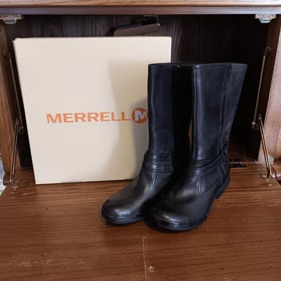LADIES MERRELL BOOTS SIZE 9.5