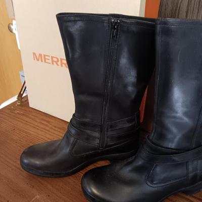 LADIES MERRELL BOOTS SIZE 9.5