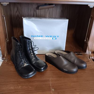 NINE WEST SHORT BOOTS (9.5) AND A PAIR OF MUSHROOM CLOGS (9.5)