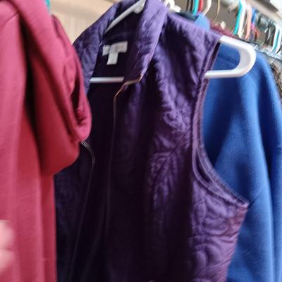LADIES CASUAL TOPS AND SCARVES SIZE L- XL