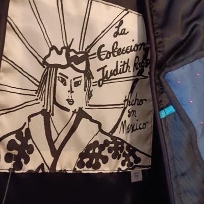 LADIES UNIQUE JACKET AND A FAUX FUR COLLAR SWEATER (XL)