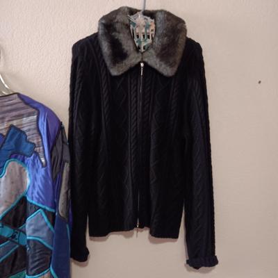 LADIES UNIQUE JACKET AND A FAUX FUR COLLAR SWEATER (XL)